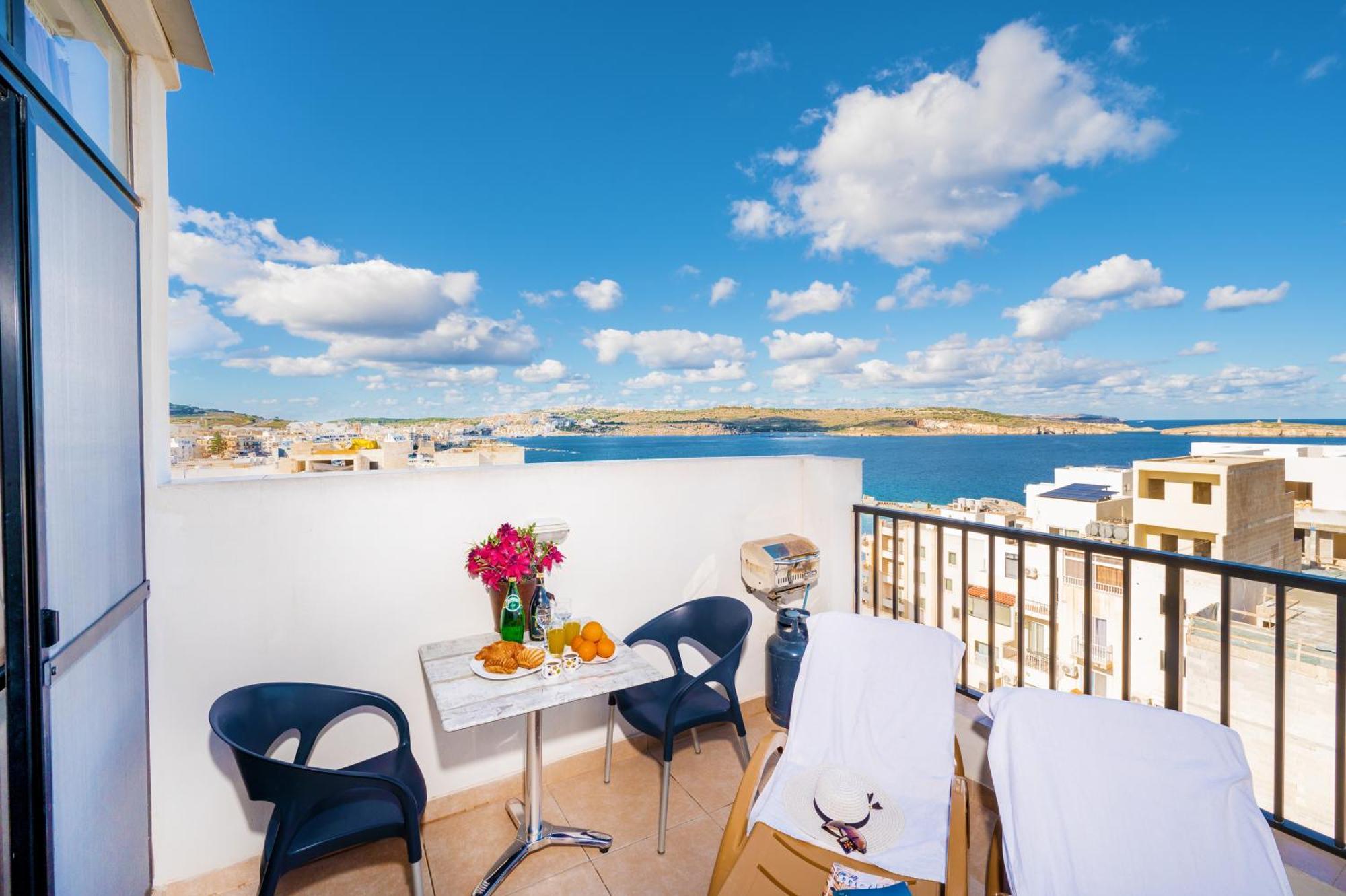 Penthouse With Seaview Terrace Appartement St. Paul's Bay Buitenkant foto